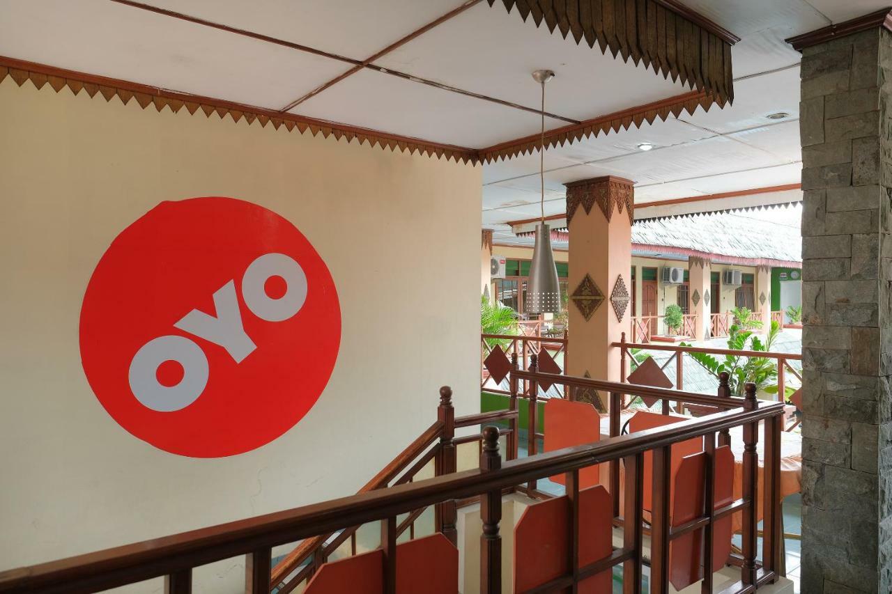 Oyo 585 Hotel Perwita Sari Yogyakarta Ngoại thất bức ảnh